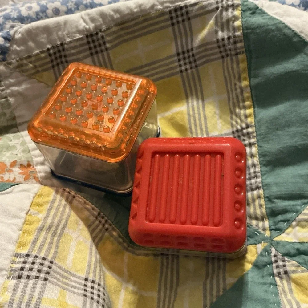 Lot of 2 Fisher Price Small Toys Peek A Boo Blocks Sensory Cubes Baby Toddler‎